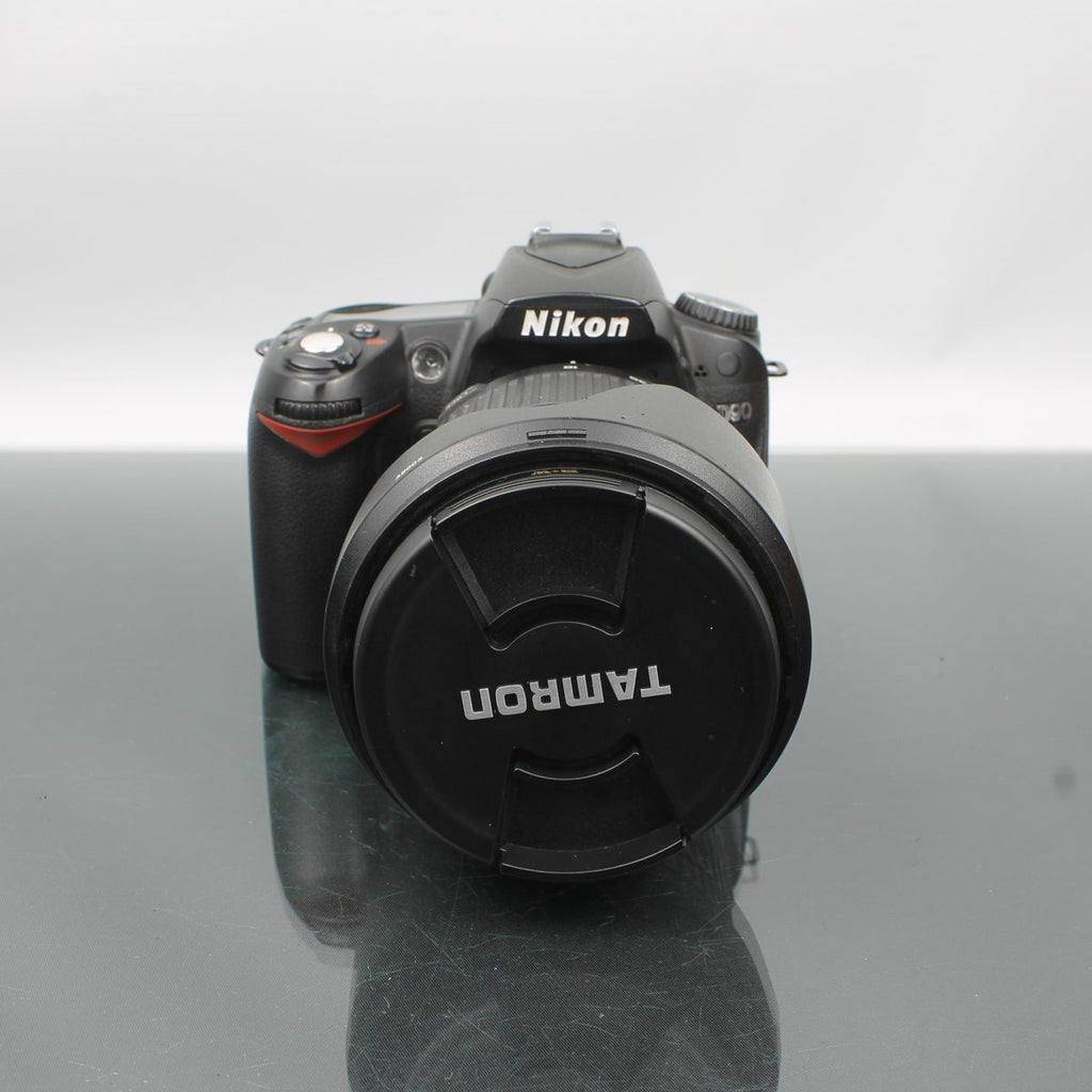 Nikon D90 + Tamron 18-270mm 1:3.5-6.3