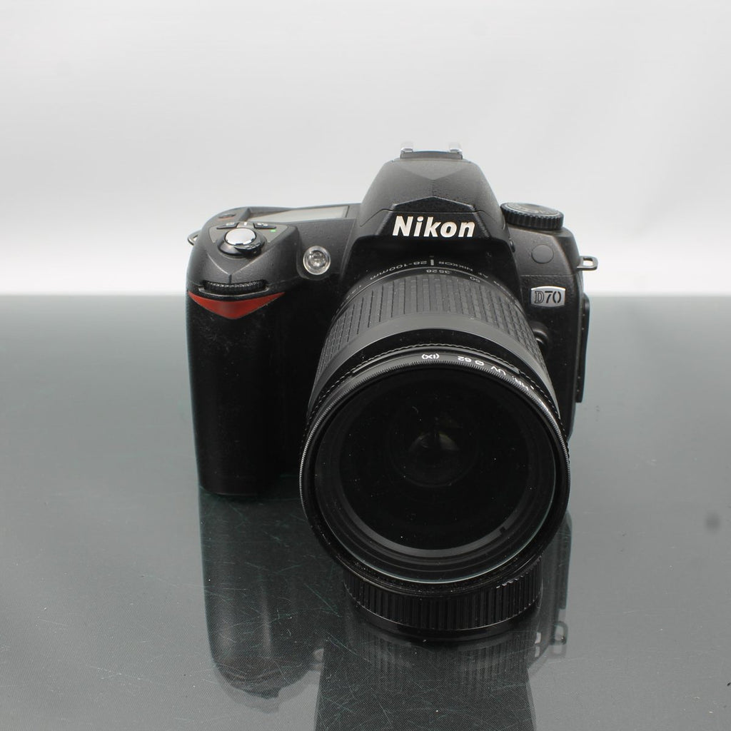 Nikon D70 + Nikon AF 28-100mm 1:3.5-5.6 G