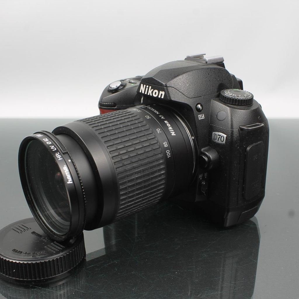 Nikon D70 + Nikon AF 28-100mm 1:3.5-5.6 G