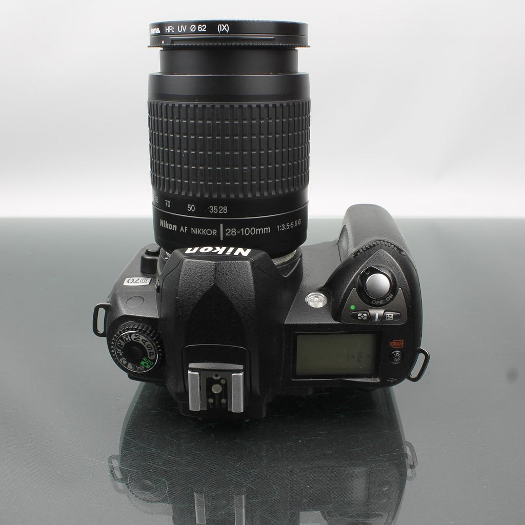 Nikon D70 + Nikon AF 28-100mm 1:3.5-5.6 G