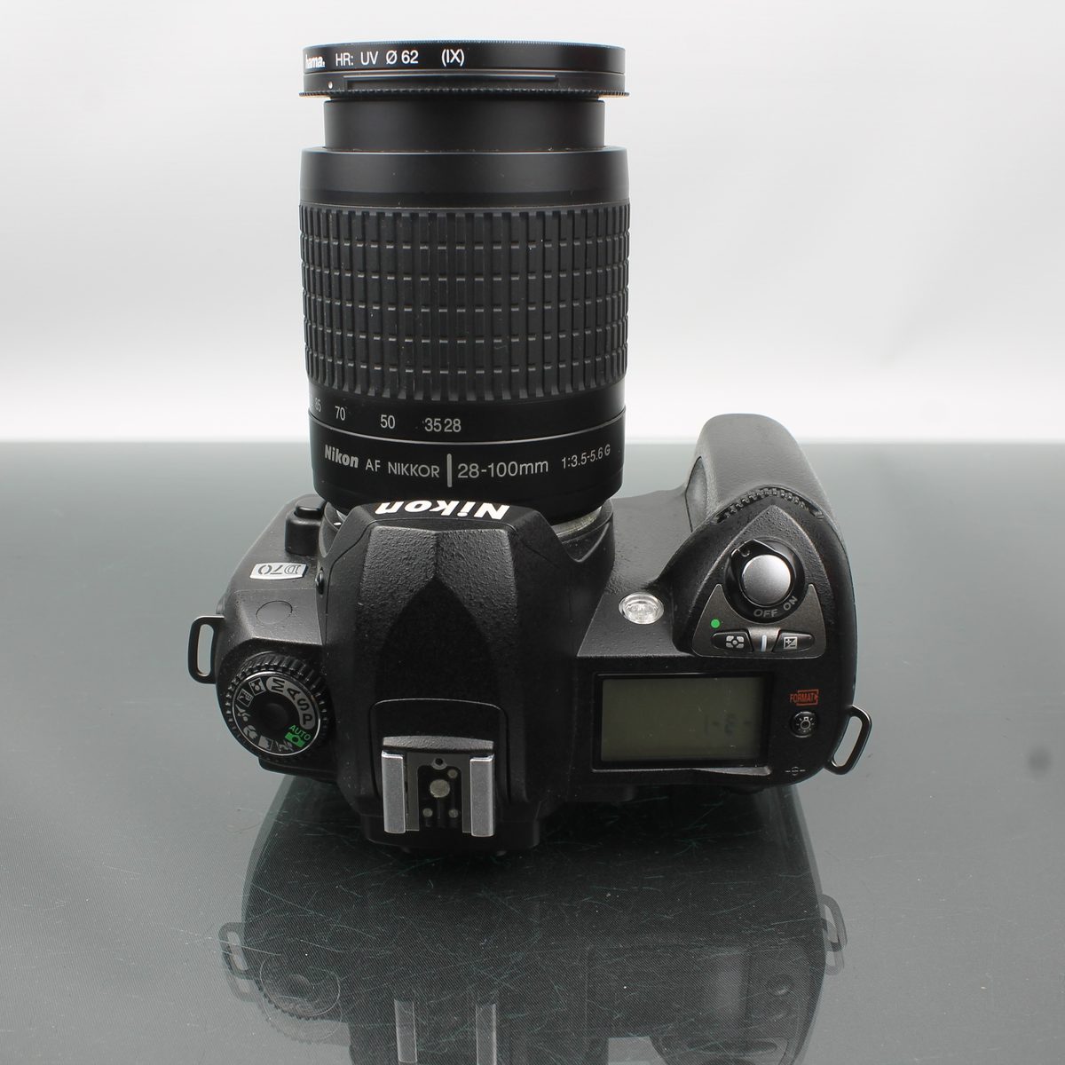 Nikon D70 + Nikon AF 28-100mm 1:3.5-5.6 G