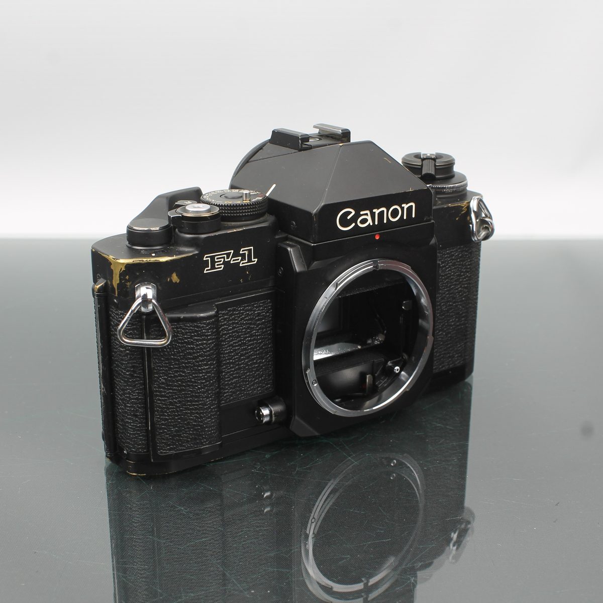 Canon F-1