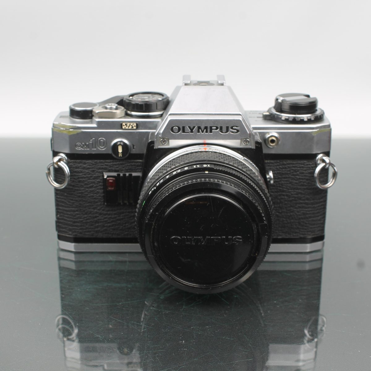 Olympus OM 10 + Olympus OM 50mm 1:1.8