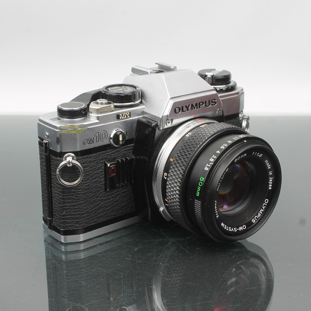 Olympus OM 10 + Olympus OM 50mm 1:1.8