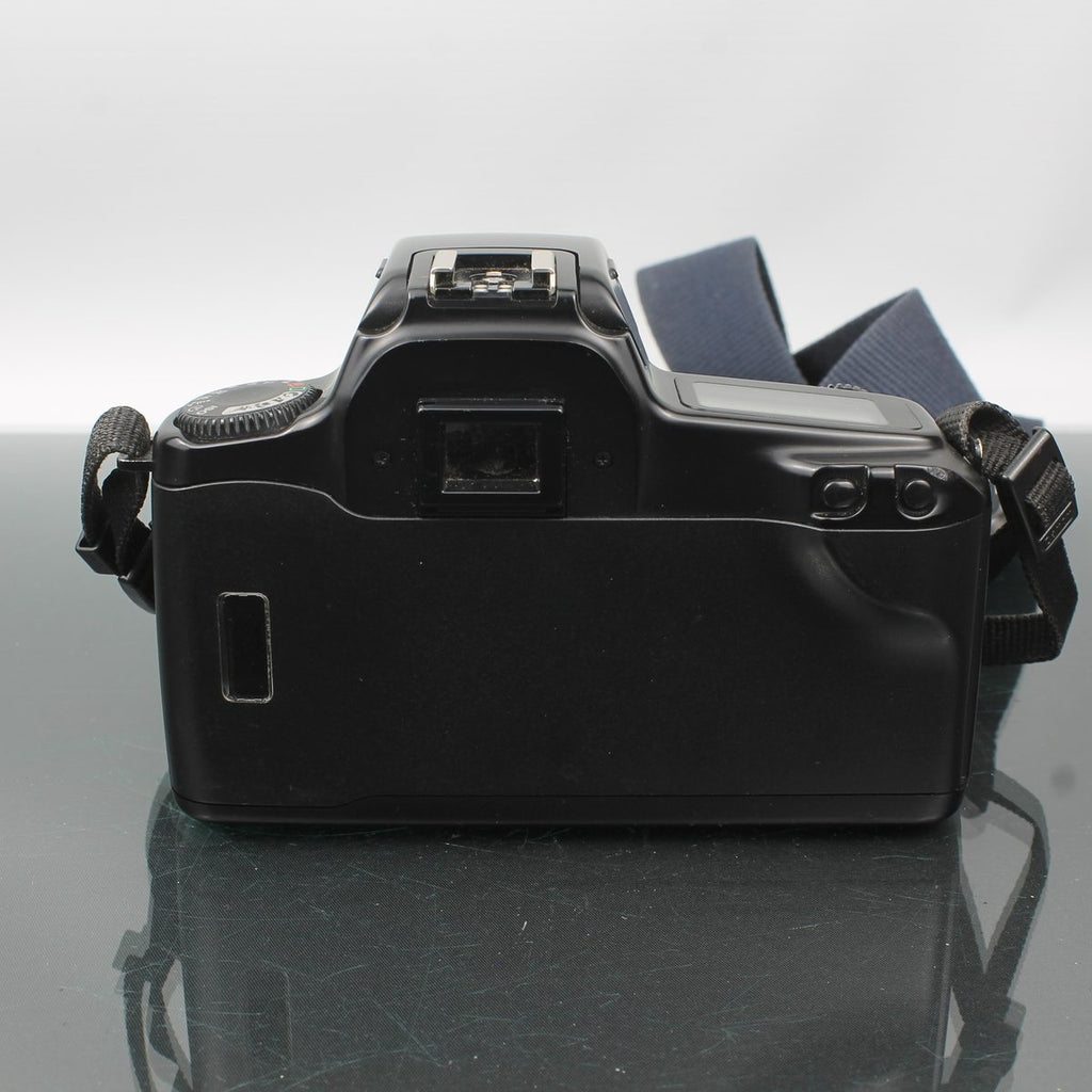Canon EOS 1000F N + Canon EF 35-80mm 1:4.5-6 II