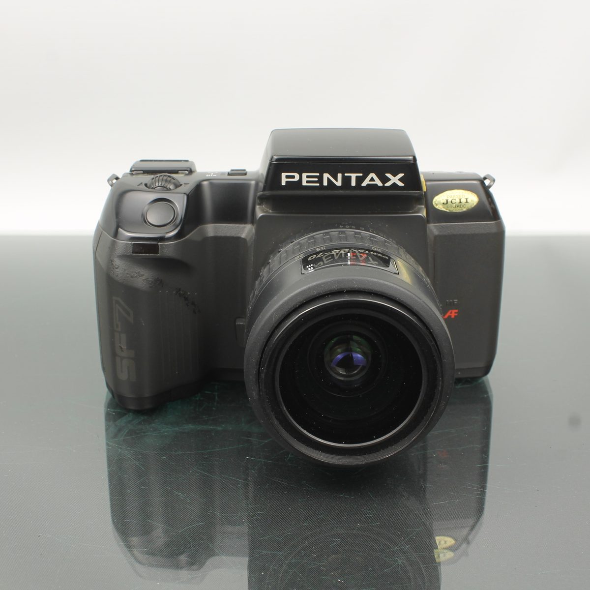 Pentax SF7 + SMC Pentax-FA 1:4 28-70mm