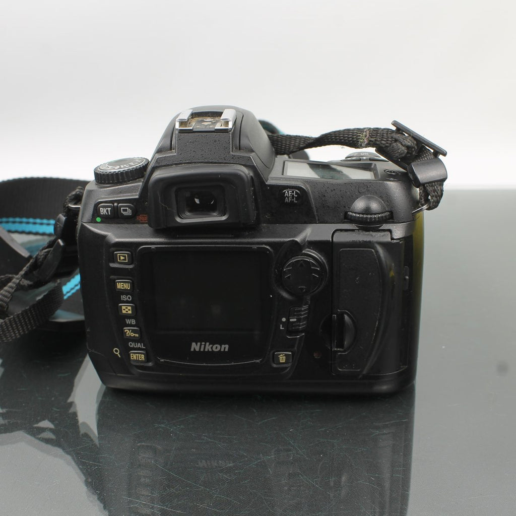 Nikon D70s + Nikon AF Nikkor 28-80mm 1:3.5-5.6 D