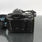 Nikon D70s + Nikon AF Nikkor 28-80mm 1:3.5-5.6 D