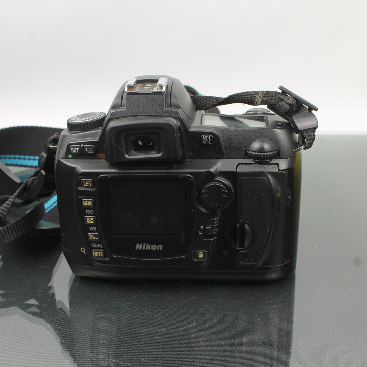 Nikon D70s + Nikon AF Nikkor 28-80mm 1:3.5-5.6 D