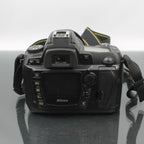 Nikon D70s + AF-S Nikkor 18-70mm 1:3.5-4.5G