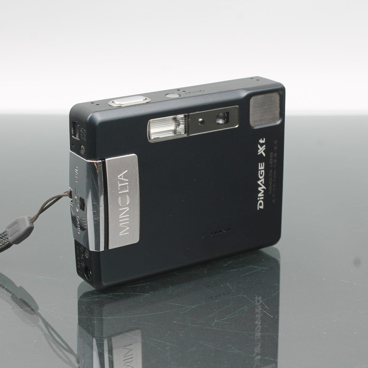 Minolta DiMAGE Xt