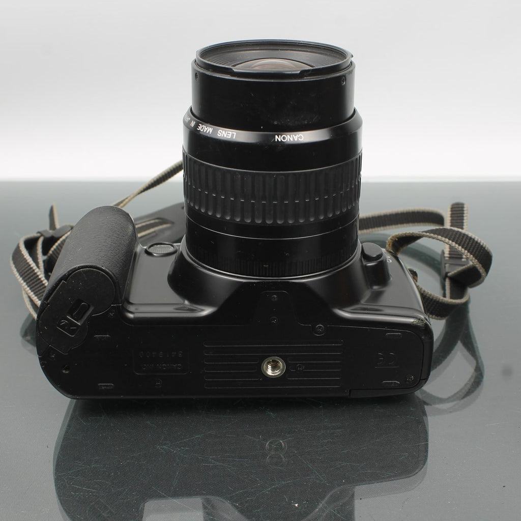 Canon EOS 3000 + Canon Zoom Lens EF 35-80mm 1:4-5.6