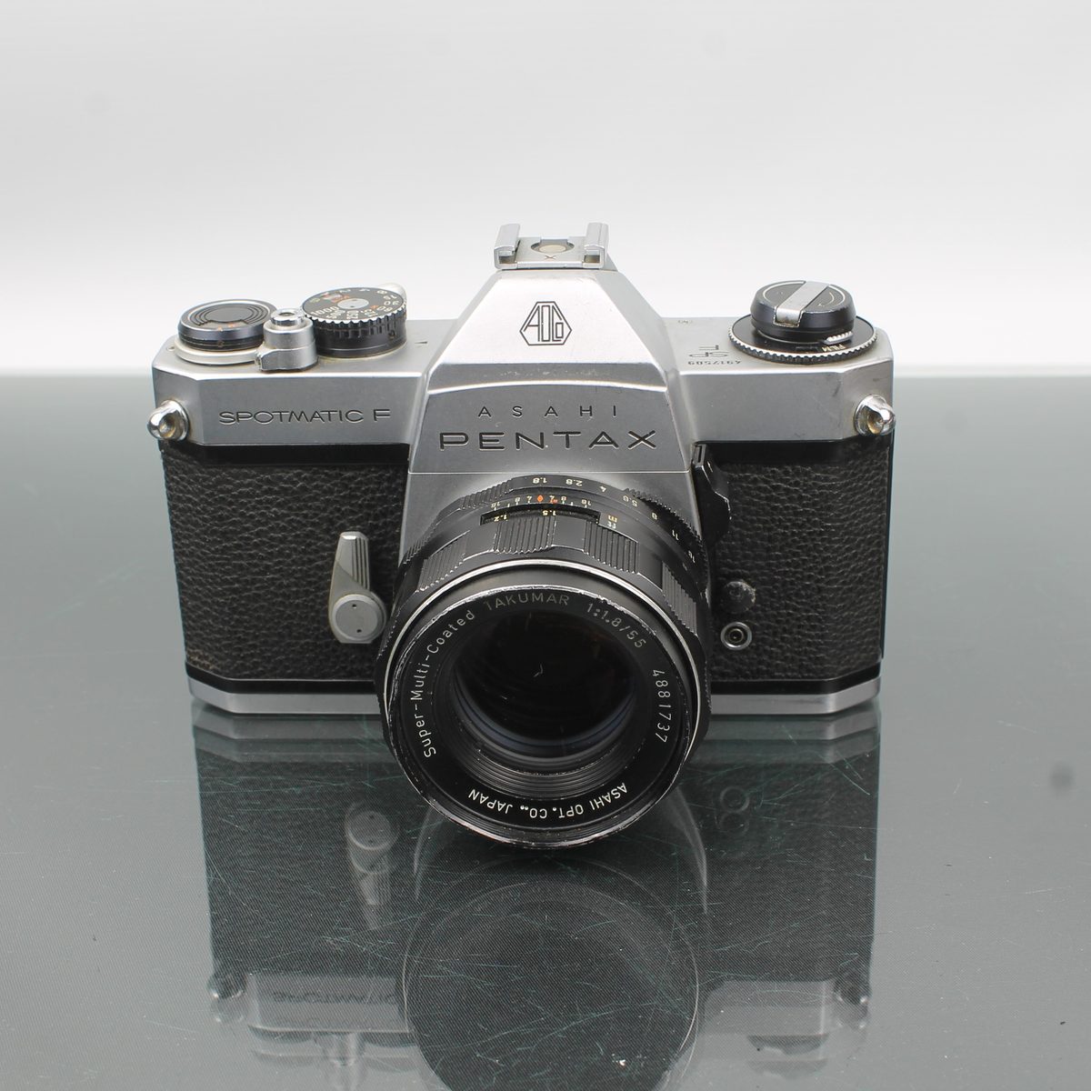 Asahi Pentax Spotmatic F + Super-Multi-Coated Takumar 1:1.8/55