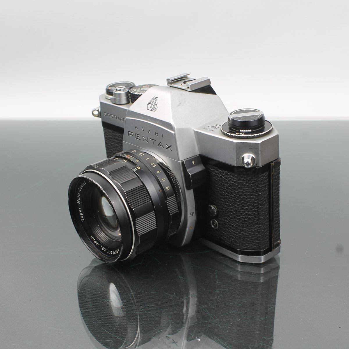 Asahi Pentax Spotmatic F S-M-C Takumar 55mm f/1.8 Film Camera