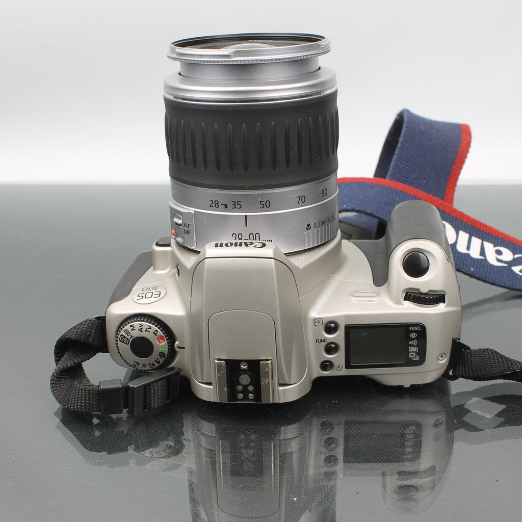 Canon EOS 300 + Canon Zoom Lens EF 28-90mm 1:4-5.6