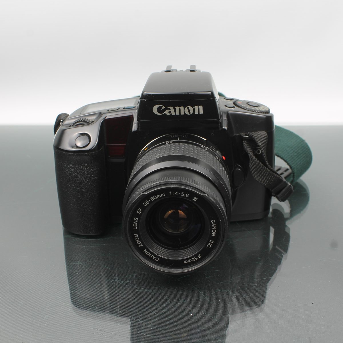Canon EOS 100 + Canon Zoom Lens EF 35-80mm 1:4-5.6