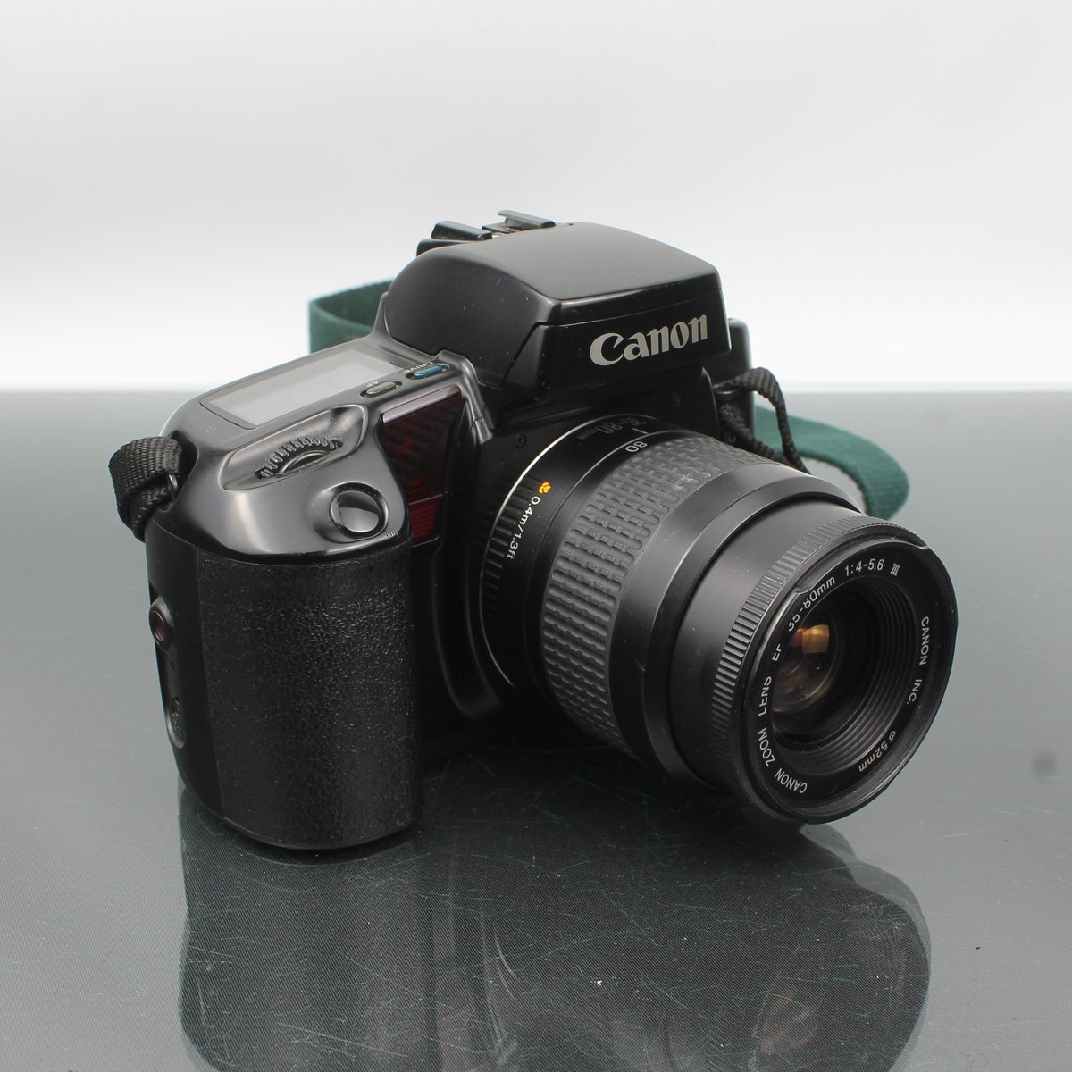 Canon EOS 100 + Canon Zoom Lens EF 35-80mm 1:4-5.6