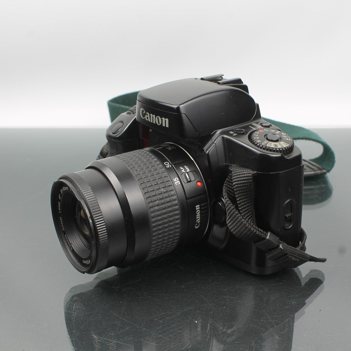 Canon EOS 100 + Canon Zoom Lens EF 35-80mm 1:4-5.6