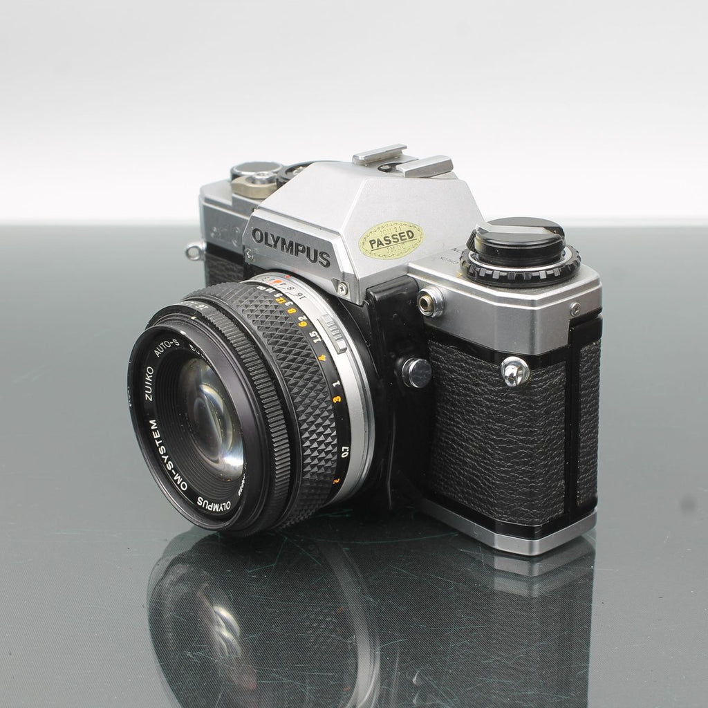 Olympus OM 10 + Zuiko Auto-S 50mm 1:1.8
