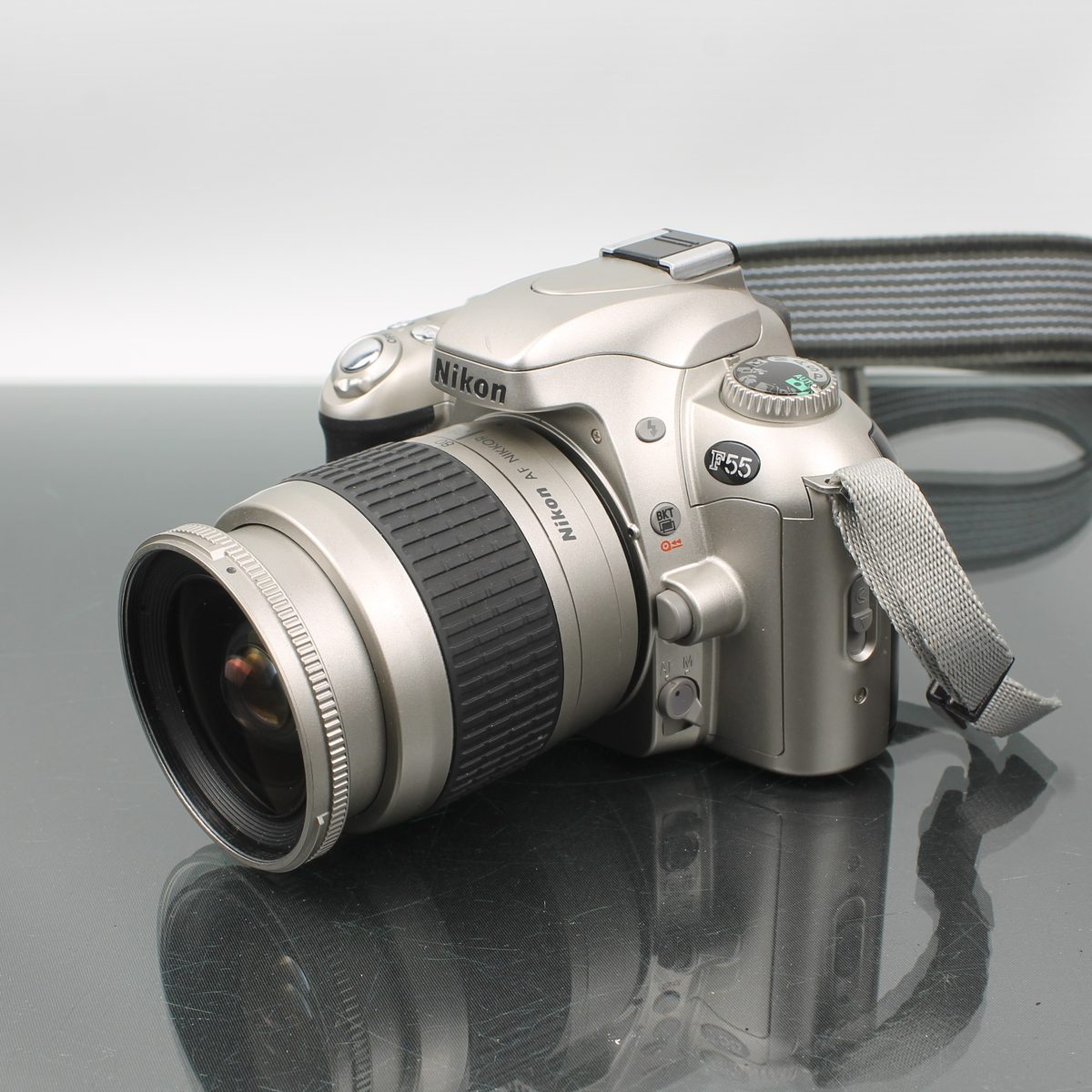 Nikon F55 + AF Nikkor 28-80mm 1:3.3-5.6G