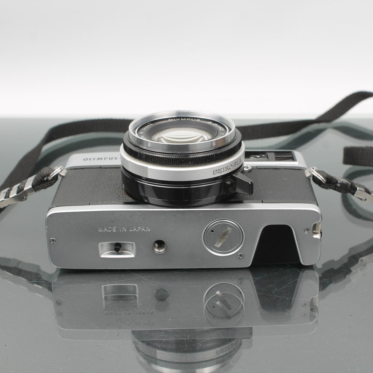 Olympus 35 SP + G. Zuiko 1:1.7 f=42mm