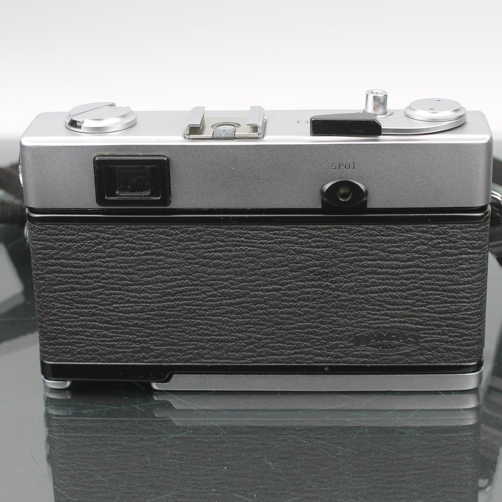 Olympus 35 SP + G. Zuiko 1:1.7 f=42mm