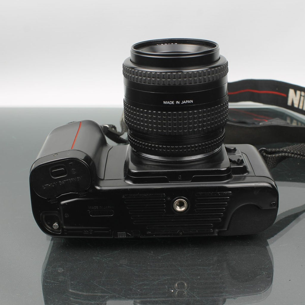 Nikon F601 + AF Nikkor 35-70mm 1:3.3-4.5