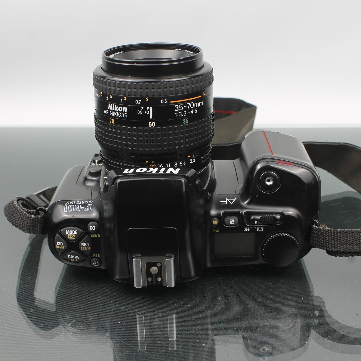 Nikon F601 + AF Nikkor 35-70mm 1:3.3-4.5