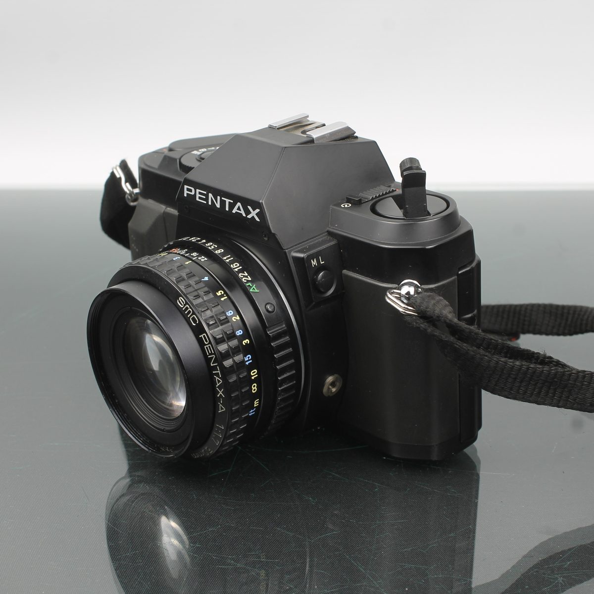 Pentax P30 + SMC Pentax 1:1.7 50mm