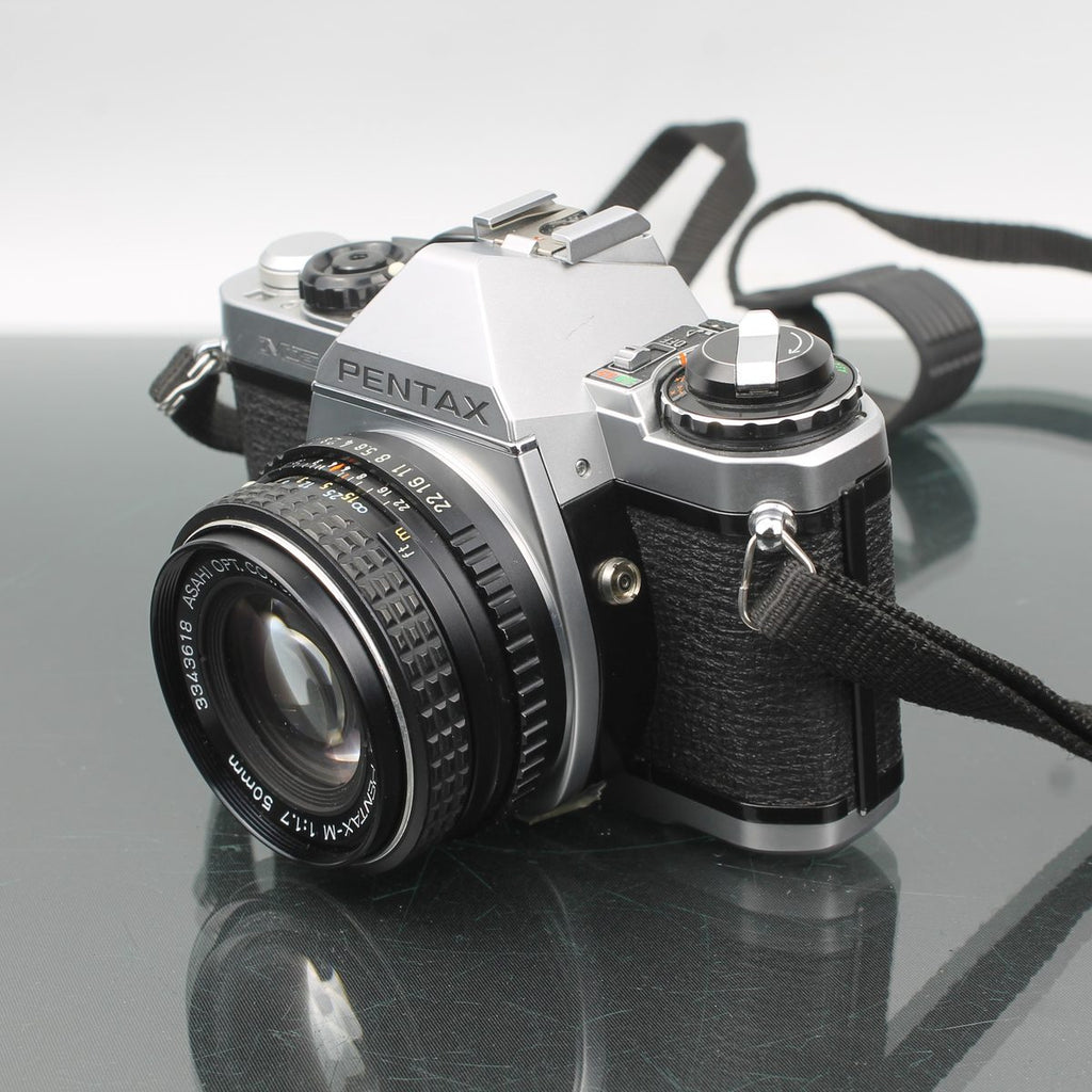 Pentax ME F + SMC Pentax-M 1:1.7 50mm