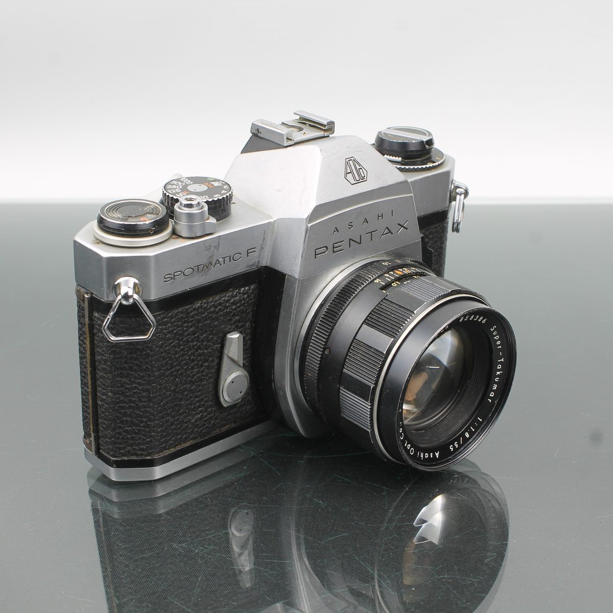Pentax Spotmatic F + Super-Takumar 1:1.8/55