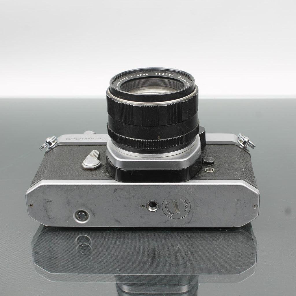 Pentax Spotmatic F + Super-Takumar 1:1.8/55
