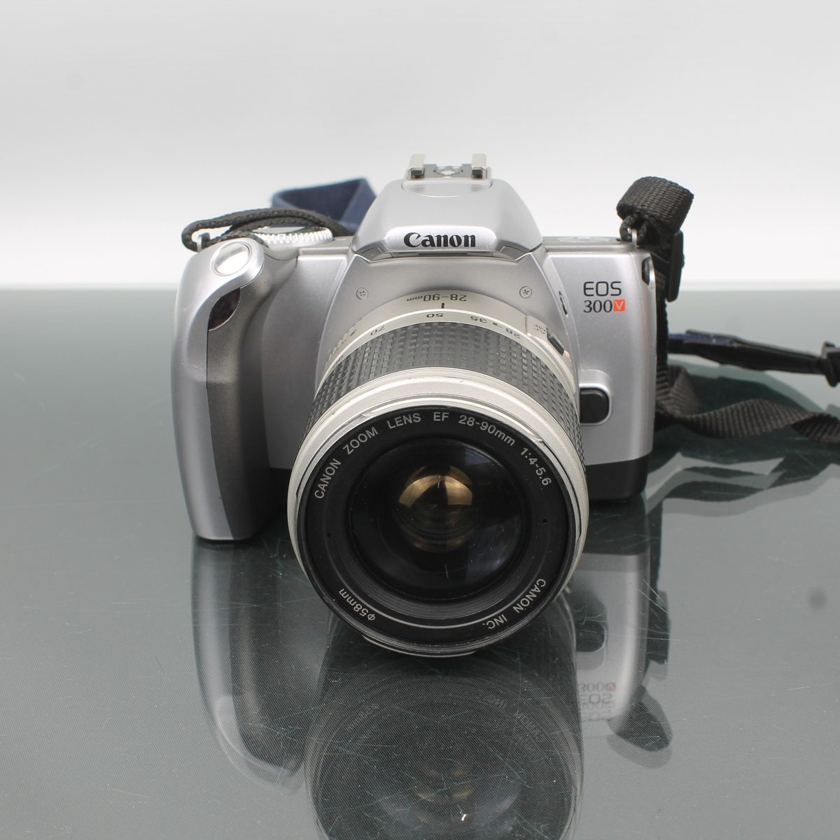 Canon EOS 300V + Canon Zoom Lens EF 28-90mm 1:4-5.6