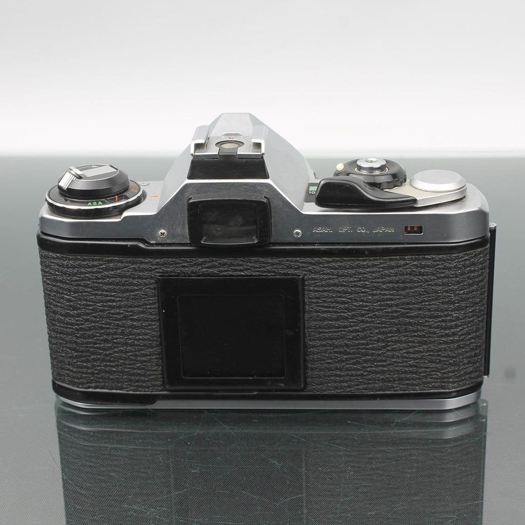 Pentax ME + SMC Pentax-A 1:1.7 50mm