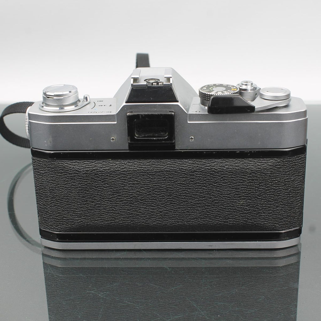 Canon FTB + Canon Lens 50 mm 1:1.8