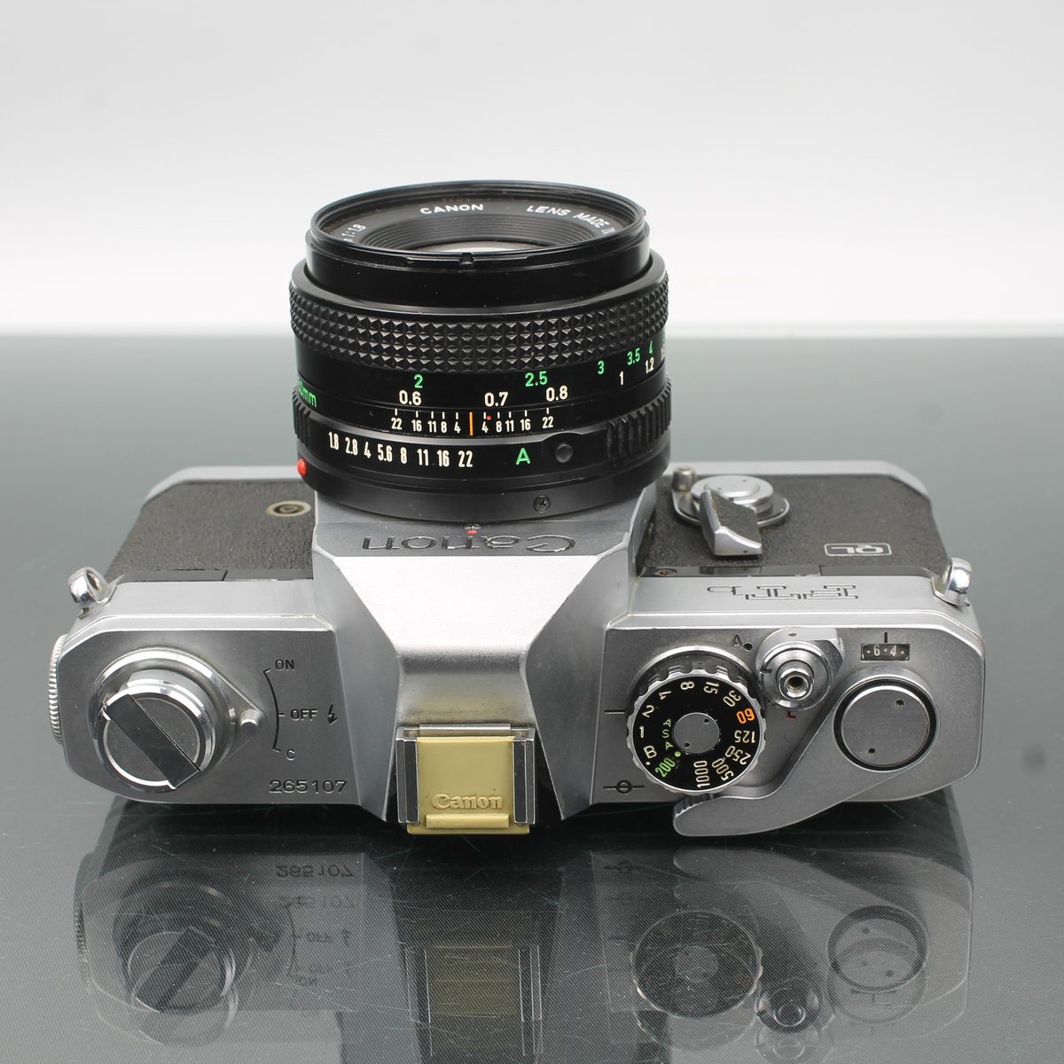 Canon FTB + Canon FD 50mm 1:1.8