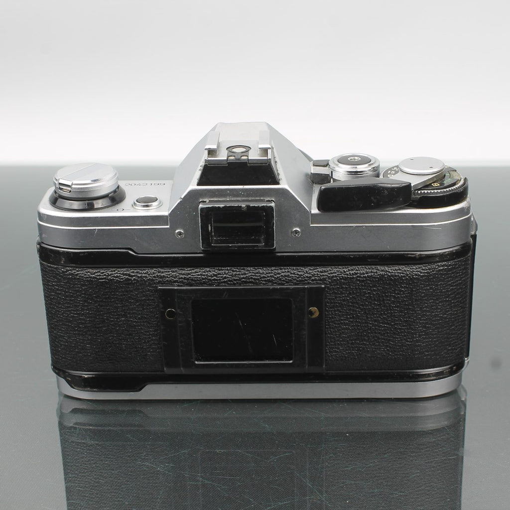 Canon AE-1 + Canon Lens FD 50mm 1:1.8