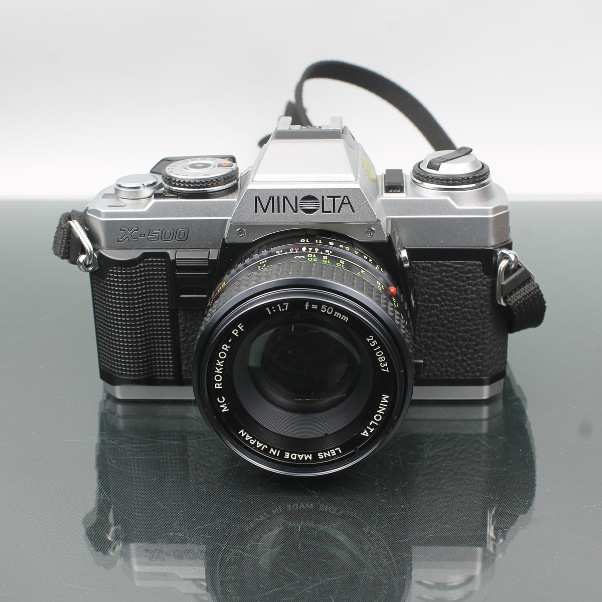 Minolta X-500 + MC Rokkor-PF 1:1.7 f=50mm