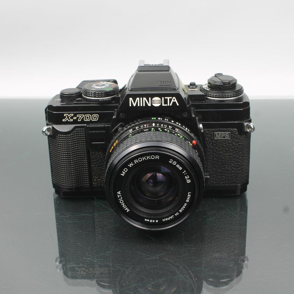Minolta X-700 + MD W. Rokkor 28mm 1:2.8
