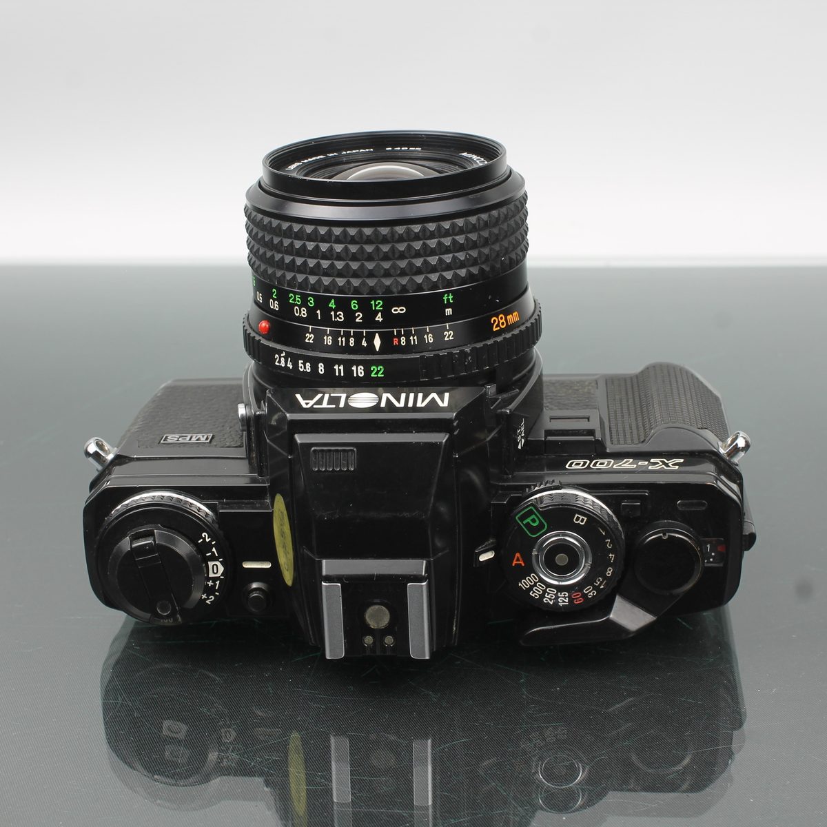 Minolta X-700 + MD W. Rokkor 28mm 1:2.8