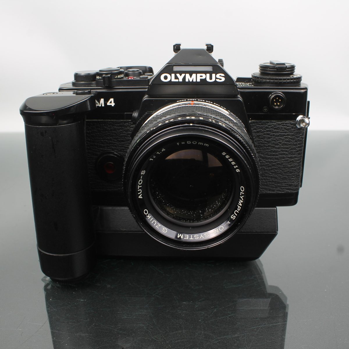 Olympus OM-4 + G.Zuiko Auto-S 1:1.4 f=50mm