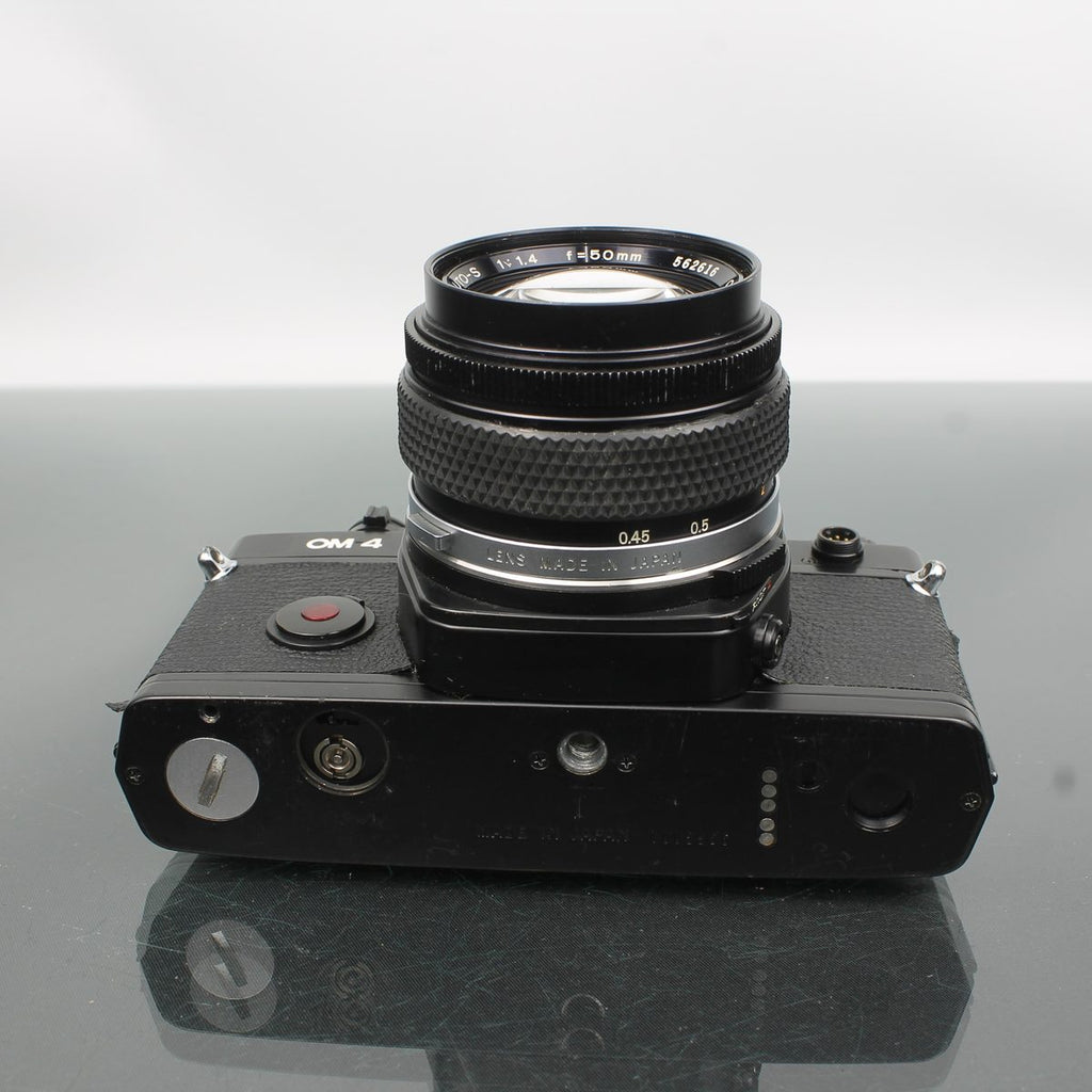 Olympus OM-4 + G.Zuiko Auto-S 1:1.4 f=50mm