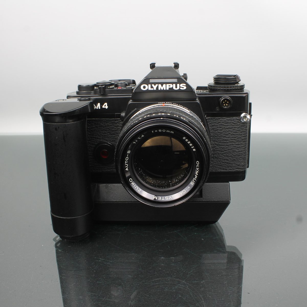 Olympus OM-4 + G.Zuiko Auto-S 1:1.4 f=50mm
