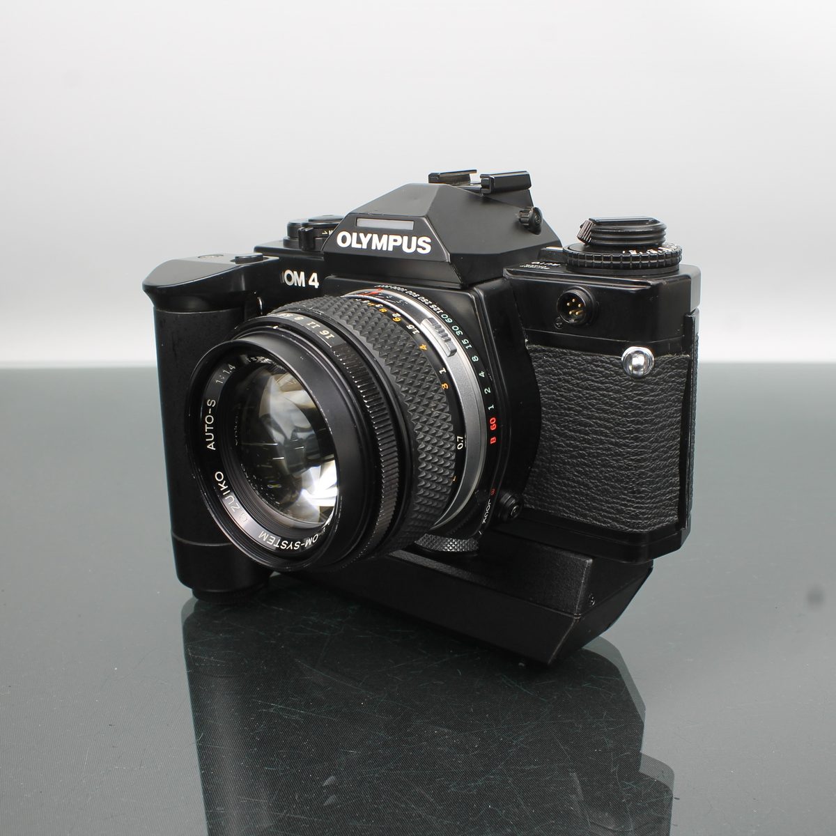 Olympus OM-4 + G.Zuiko Auto-S 1:1.4 f=50mm
