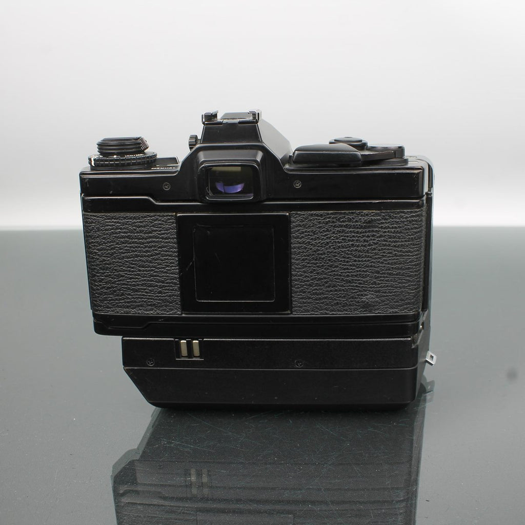 Olympus OM-4 + G.Zuiko Auto-S 1:1.4 f=50mm