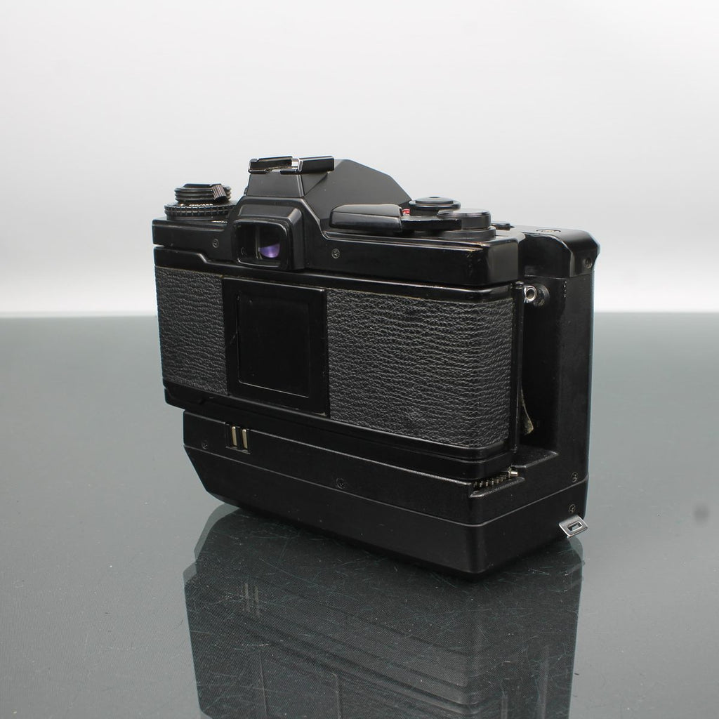 Olympus OM-4 + G.Zuiko Auto-S 1:1.4 f=50mm