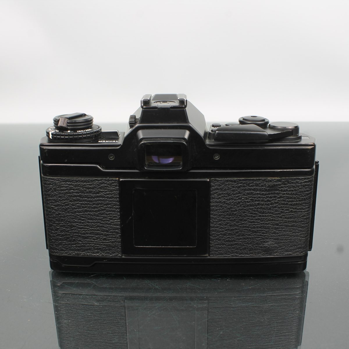 Olympus OM-4 + G.Zuiko Auto-S 1:1.4 f=50mm