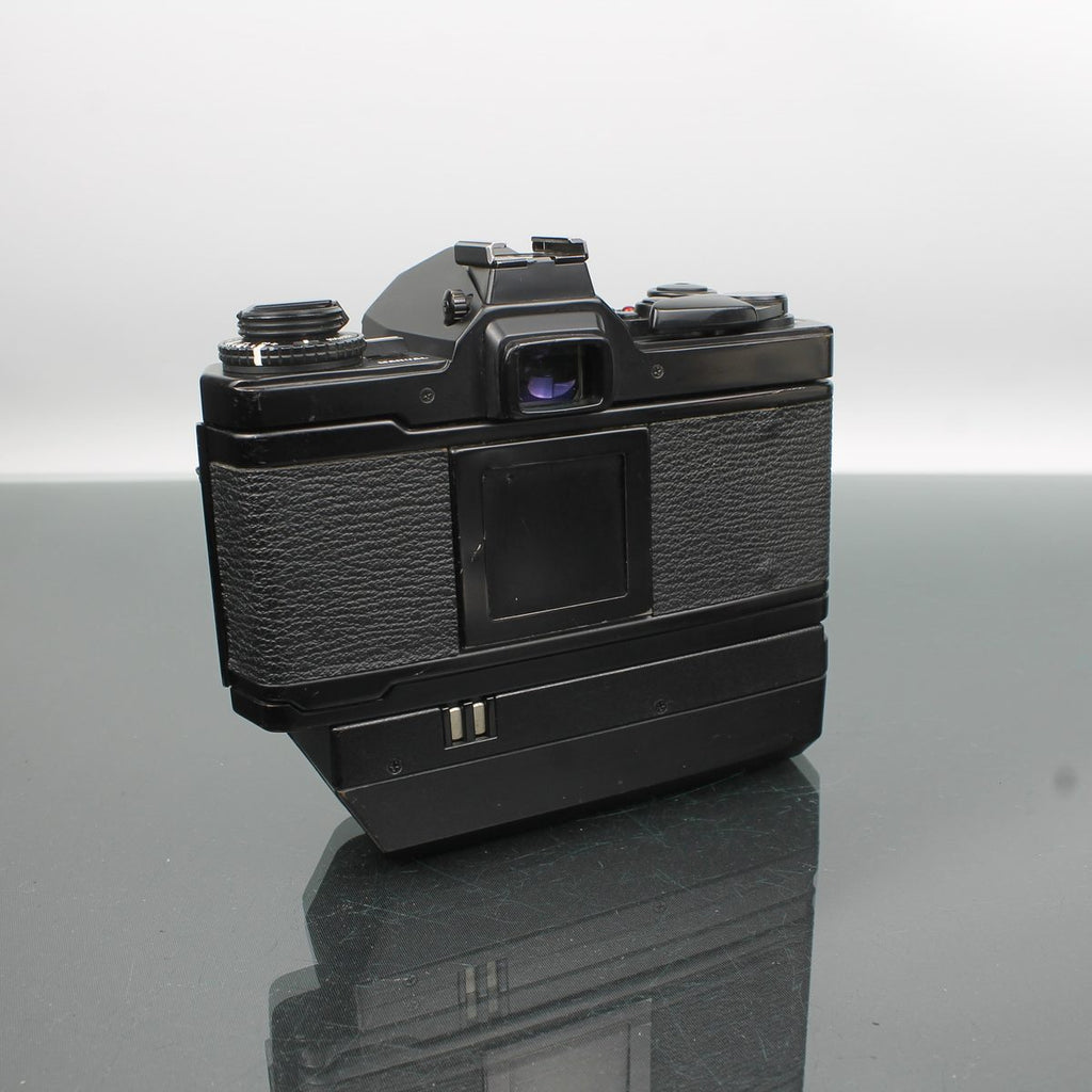 Olympus OM-4 + G.Zuiko Auto-S 1:1.4 f=50mm
