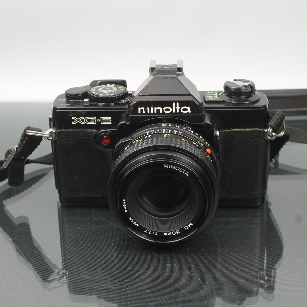 Minolta XG-E + MD 50mm 1:1.7