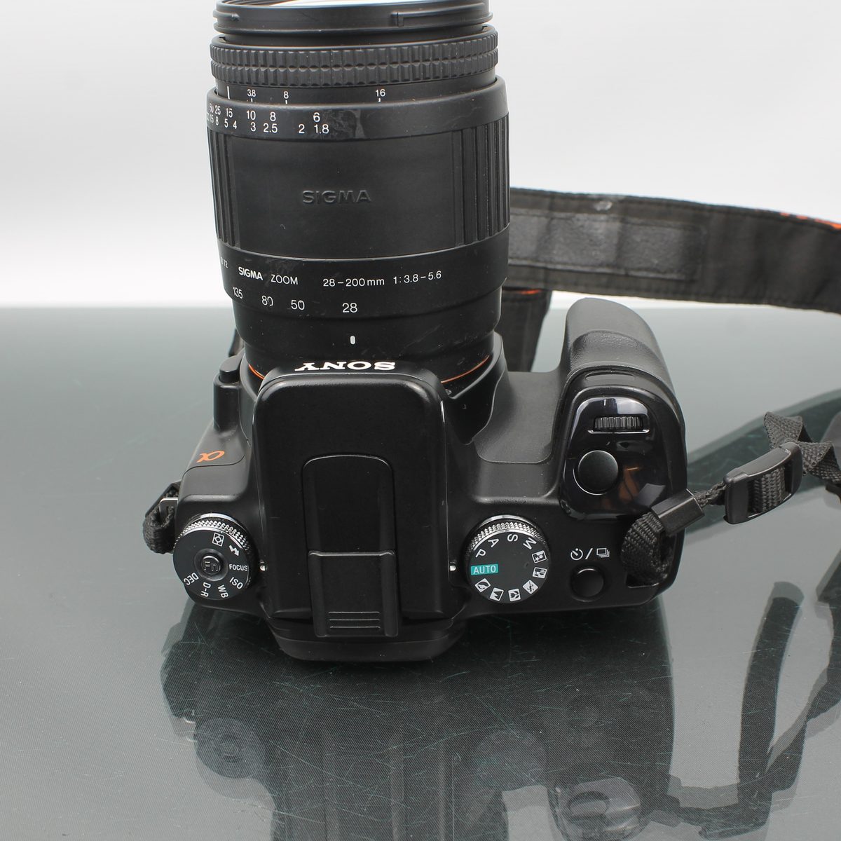 Sony A100 DSLR Camera with Sigma 28-200mm Zoom Lens – Dutch|Thrift